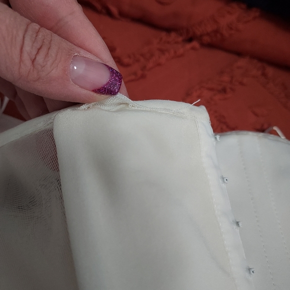 Ellis Bridal 2011 Collection - 1950's knee length Wedding dress - Picture 10 of 12